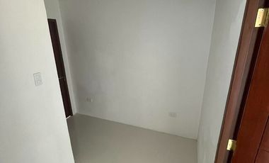 Three Storey TownHouses For Sale In The Villas at Highlands Dasmarinas Cavite
