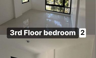 Three Storey TownHouses For Sale In The Villas at Highlands Dasmarinas Cavite