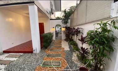 5BR House for Rent in Multinational Village, Paranaque City