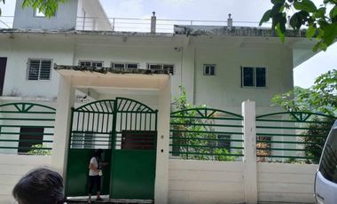 4 Storey Furnished House and Lot For Sale in Woodlands Tagaytay Ridge