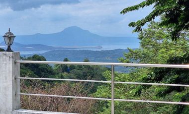 4 Storey Furnished House and Lot For Sale in Woodlands Tagaytay Ridge