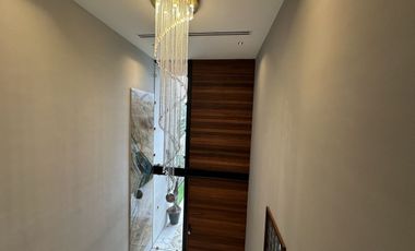 Casa en venta con vista al campo en el Yucatán Country Club.