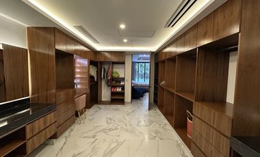 Casa en venta con vista al campo en el Yucatán Country Club.