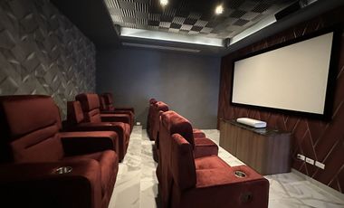 Casa en venta con vista al campo en el Yucatán Country Club.