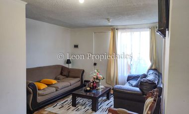 Leon Propiedades vende casa en villa, Curacaví centro.