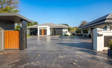 Luxury 6 bedroom single-storey pool villa for sale, price 55 Million Baht