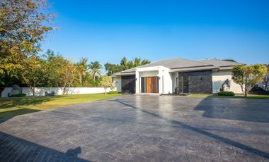 Luxury 6 bedroom single-storey pool villa for sale, price 55 Million Baht