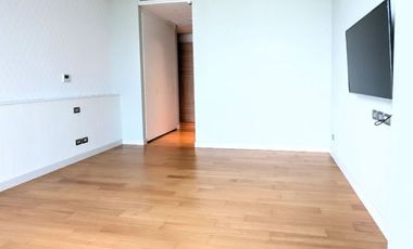 Sales! Ultra Luxury Penthouse with 3 bedrooms in Langsuan I Sindhorn Residence
