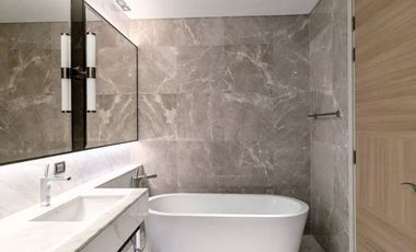 Sales! Ultra Luxury Penthouse with 3 bedrooms in Langsuan I Sindhorn Residence