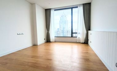Sales! Ultra Luxury Penthouse with 3 bedrooms in Langsuan I Sindhorn Residence