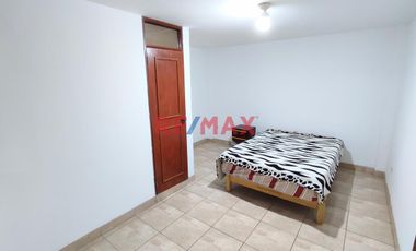 Casa Multifamiliar Con Cochera A Un Paso De La Estacion San Carlos