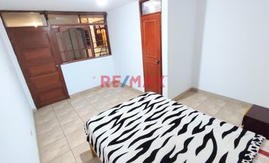 Casa Multifamiliar Con Cochera A Un Paso De La Estacion San Carlos