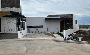 Casa Nueva de Una Planta en Venta – LOMALTA Tres Marías, Morelia 📍 Fraccionamiento privado con vista panorámica y amenidades de primer nivel