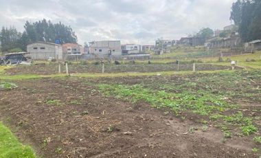 Terreno planito en venta 700m2 sector Carmen del Guzho - Cuenca