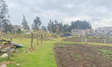 Terreno planito en venta 700m2 sector Carmen del Guzho - Cuenca
