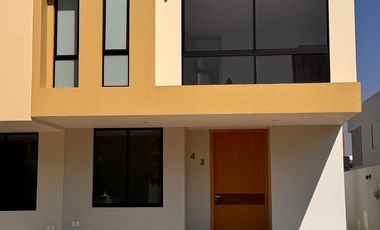 Casa en venta nueva en Bosqueto junto a Bosques Vallarta.