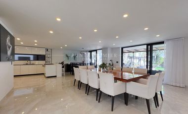 Casa en Renta en Pinar de la Venta Amueblada con Alberca de Lujo, Zapopan