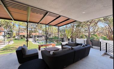 Casa en Renta en Pinar de la Venta Amueblada con Alberca de Lujo, Zapopan