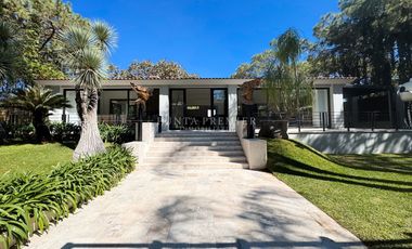 Casa en Renta en Pinar de la Venta Amueblada con Alberca de Lujo, Zapopan
