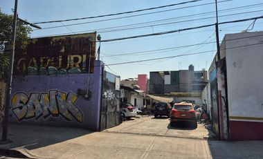 Terreno en venta, Av. Xochimilco (Eje 1 Norte), uso de suelo mixto.