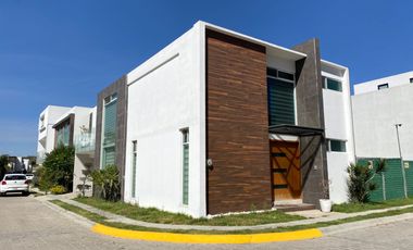Casa en Renta, BOSQUES SAN DIEGO, Forjadores y Periférico