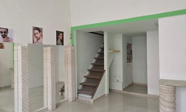 LOCAL COMERCIAL EN RENTA AL NORTE EN PLAZA DE SORIANA SAN ISIDRO INTERIOR