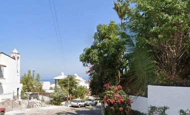 Hermoso y amplio departamento en Zona Hotelera en remate, Puerto Vallarta!