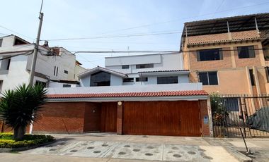 Se Vende Casa de tres pisos En San Borja