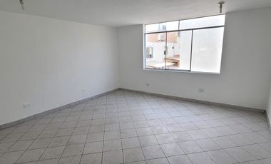 Se Vende Casa de tres pisos En San Borja
