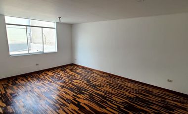 Se Vende Casa de tres pisos En San Borja