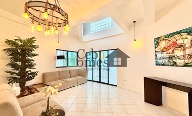 Elegant 5 Bedroom Furnished House with Pool in Maria Luisa for Rent