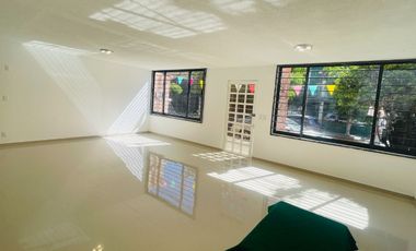 VENTA CASA RECIEN REMODELADA EN CONSTITUCION DE 1917