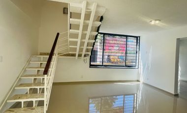 VENTA CASA RECIEN REMODELADA EN CONSTITUCION DE 1917