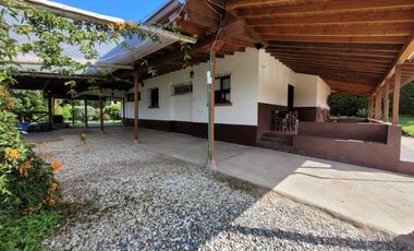 SE ARRIENDA CASA FINCA EN EL CARMEN DE VIBORAL