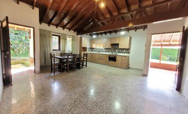 SE ARRIENDA CASA FINCA EN EL CARMEN DE VIBORAL