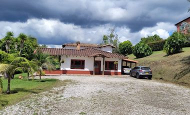 SE VENDE FINCA EN MARINILLA ANTIOQUIA