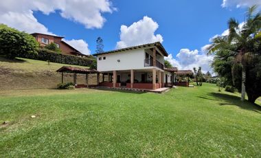 SE VENDE FINCA EN MARINILLA ANTIOQUIA