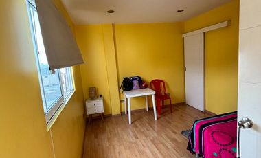 VENDO CASA DE 5 PISOS EN SALAMANCA FRENTE A PARQUE