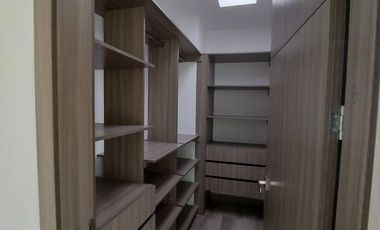 VENDO casa Jockey Club Ciudad Jardín Cali