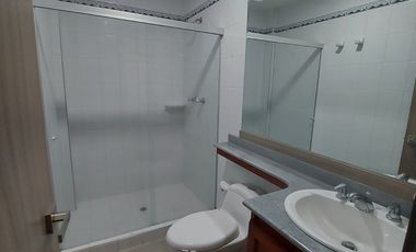 VENDO casa Jockey Club Ciudad Jardín Cali