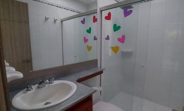 VENDO casa Jockey Club Ciudad Jardín Cali