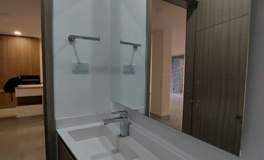 VENDO casa Jockey Club Ciudad Jardín Cali