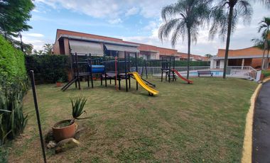 VENDO casa Jockey Club Ciudad Jardín Cali