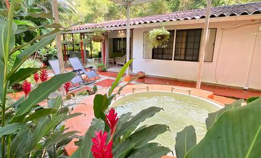 Casa Finca con Río, Vista a Santa Marta en Venta, Via a Minca, Tigrera