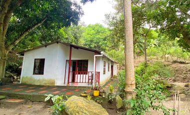 Casa Finca con Río, Vista a Santa Marta en Venta, Via a Minca, Tigrera
