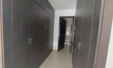 Samborondon, venta de lindo departamento 2 dormitorios con patio