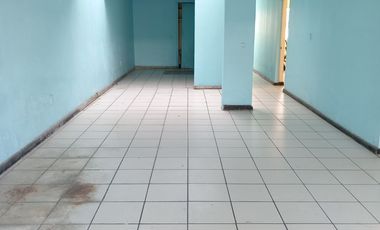 CASA EN VENTA PARA REMODELAR SOBRE AV. REVOLUCIÓN, FRENTE AL COLEGIO ANÁHUAC REVOLUCIÓN.