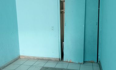 CASA EN VENTA PARA REMODELAR SOBRE AV. REVOLUCIÓN, FRENTE AL COLEGIO ANÁHUAC REVOLUCIÓN.