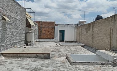 CASA EN VENTA PARA REMODELAR SOBRE AV. REVOLUCIÓN, FRENTE AL COLEGIO ANÁHUAC REVOLUCIÓN.