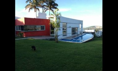 CASA  MODERNA EN VENTA EN FRACCIONAMIENTO TAMOANCHAN, MORELOS